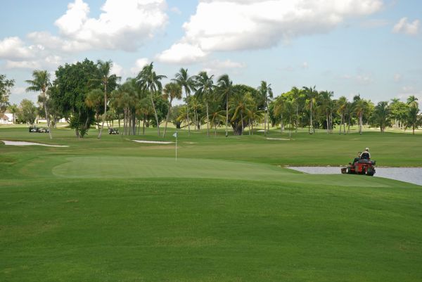 Cost of Golf Course Maintenance in Renton